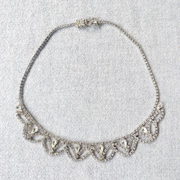 Unbranded Jewelry - Vintage 1970s Rhinestone Drop Necklace Choker - Glam -Estate Costume Jewelry
